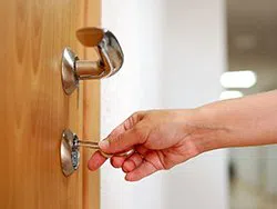 City Locksmith Services Kansas City, MO 816-622-3385